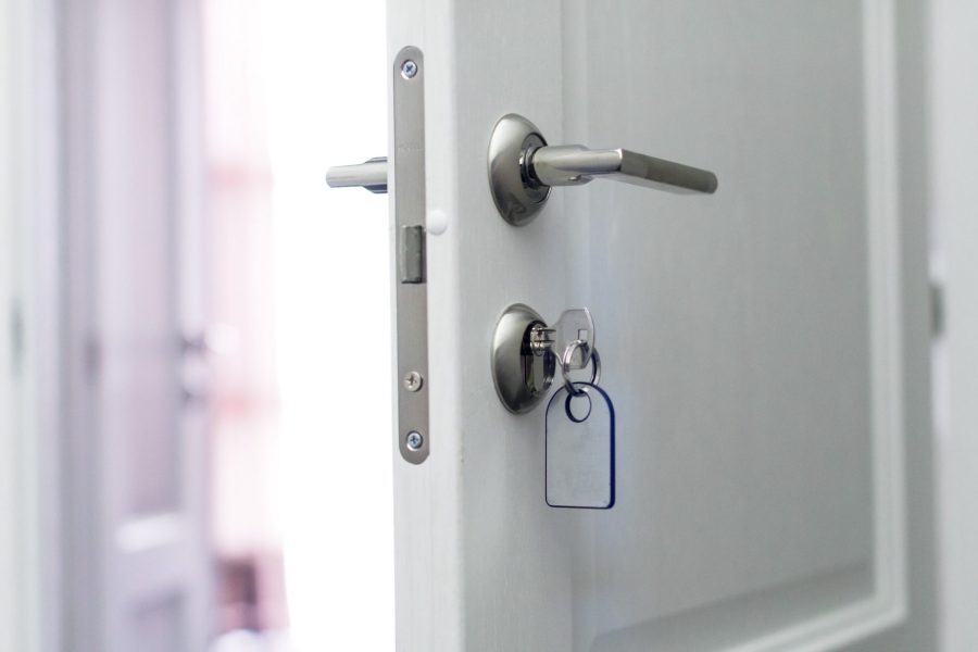 Come cambiare la serratura di una porta con cilindro europeo: guida pratica per professionisti
