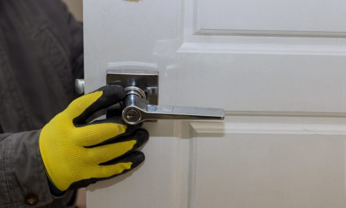 Manutenzione serratura porta blindata
